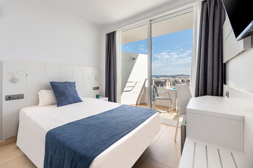 Single Room, Partial Sea View