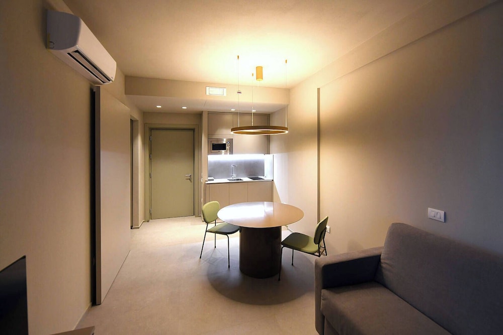 Condo - Photo 1