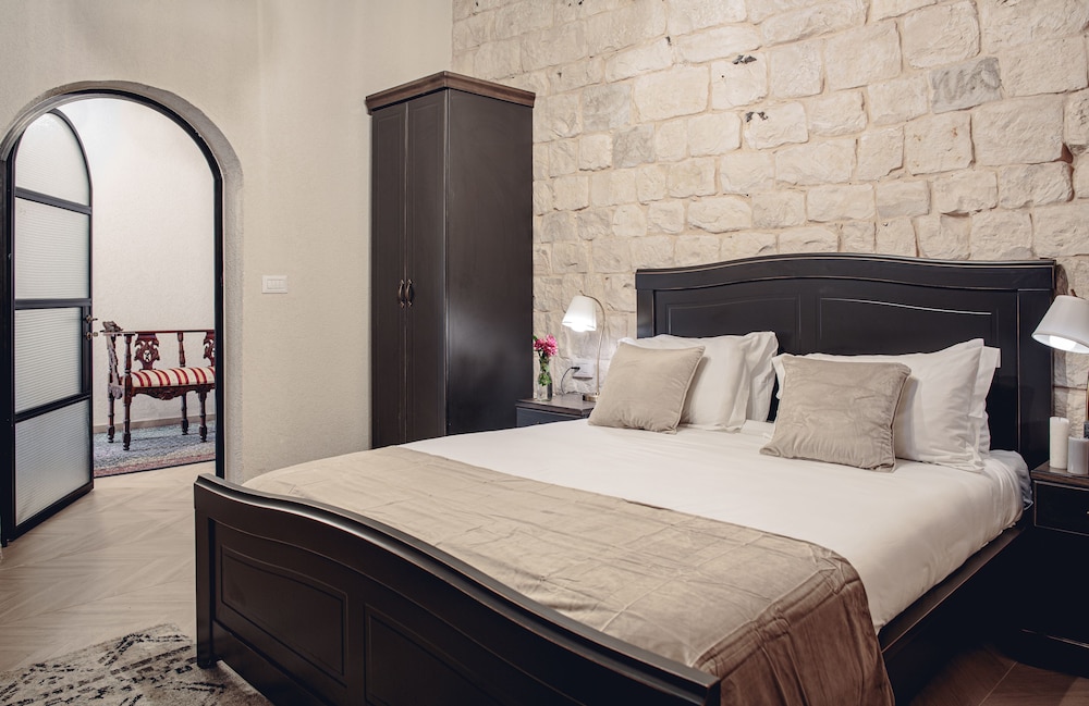 Deluxe Queen Room photo 1