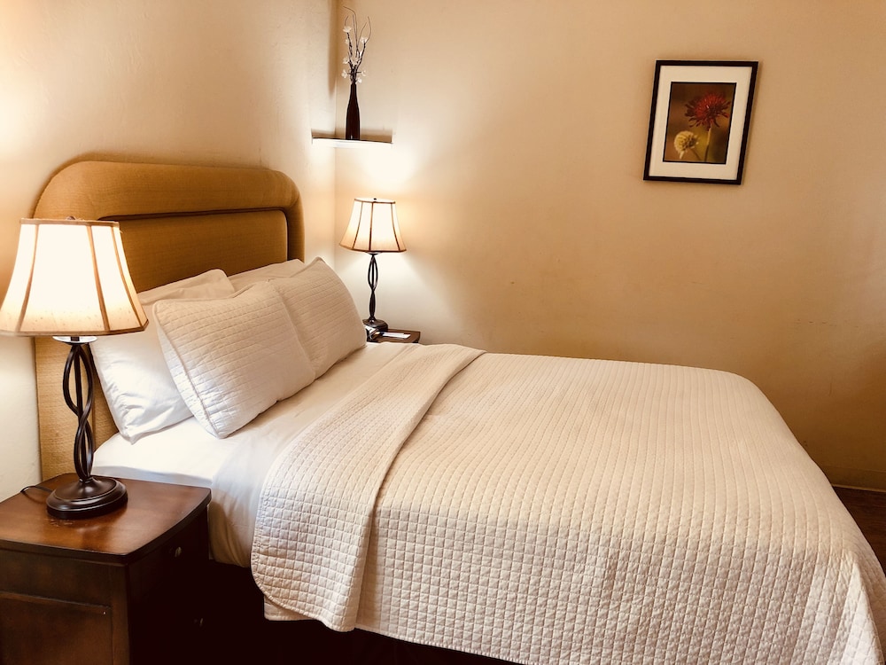 Cottage, 1 Queen Bed - Photo 6
