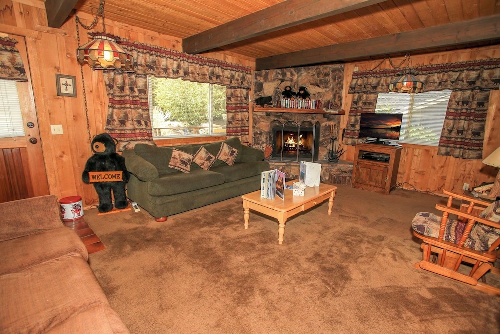 House, Multiple Beds, Patio, Mountain View photo 1