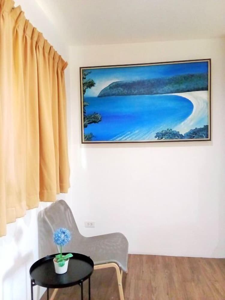 Deluxe Studio Suite photo 3