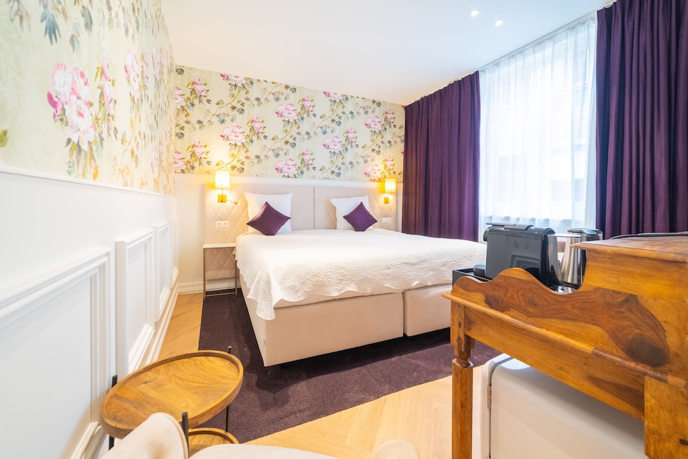 Classic Double Room, 1 Queen Bed