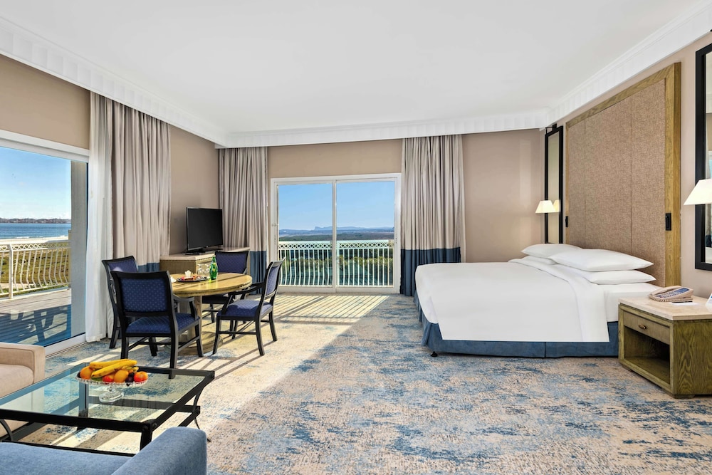 Room, 1 King Bed, Sea View (Panoramic)