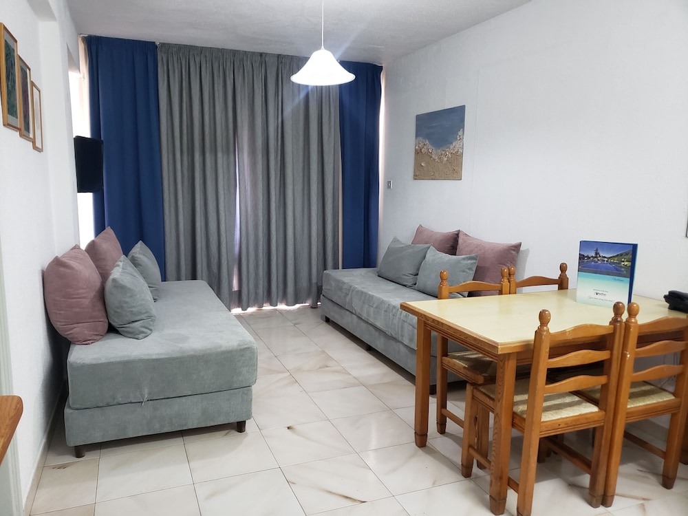 Family Apartment, 1 Bedroom, Garden View - Photo 5