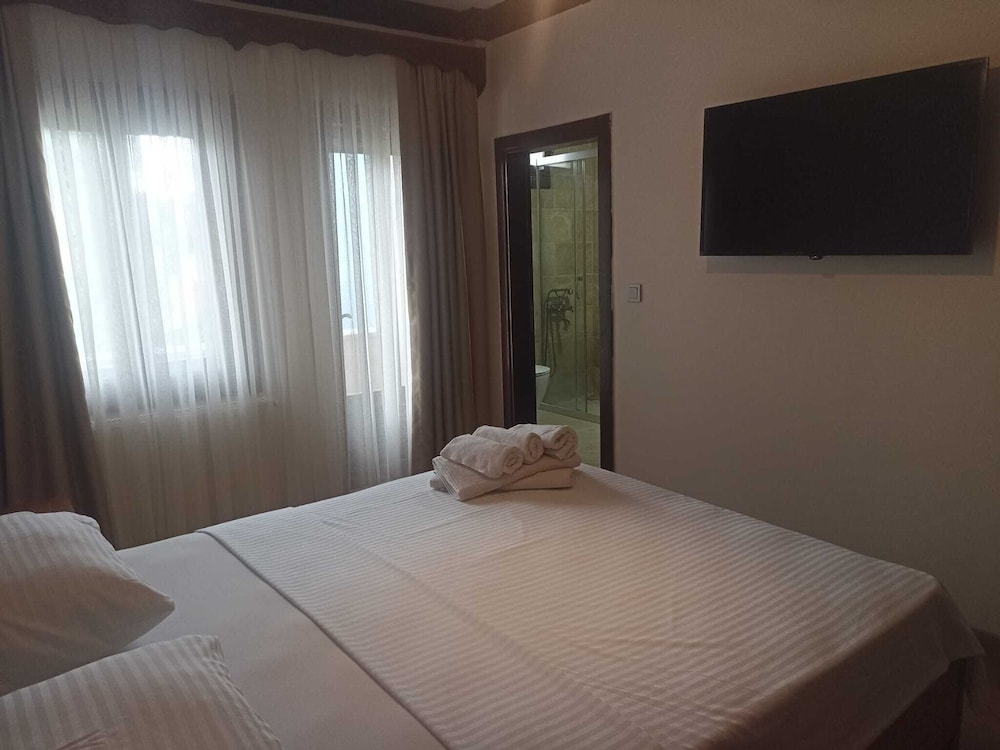 Comfort Double Room Single Use, Pets Not Allowed, City View photo 3