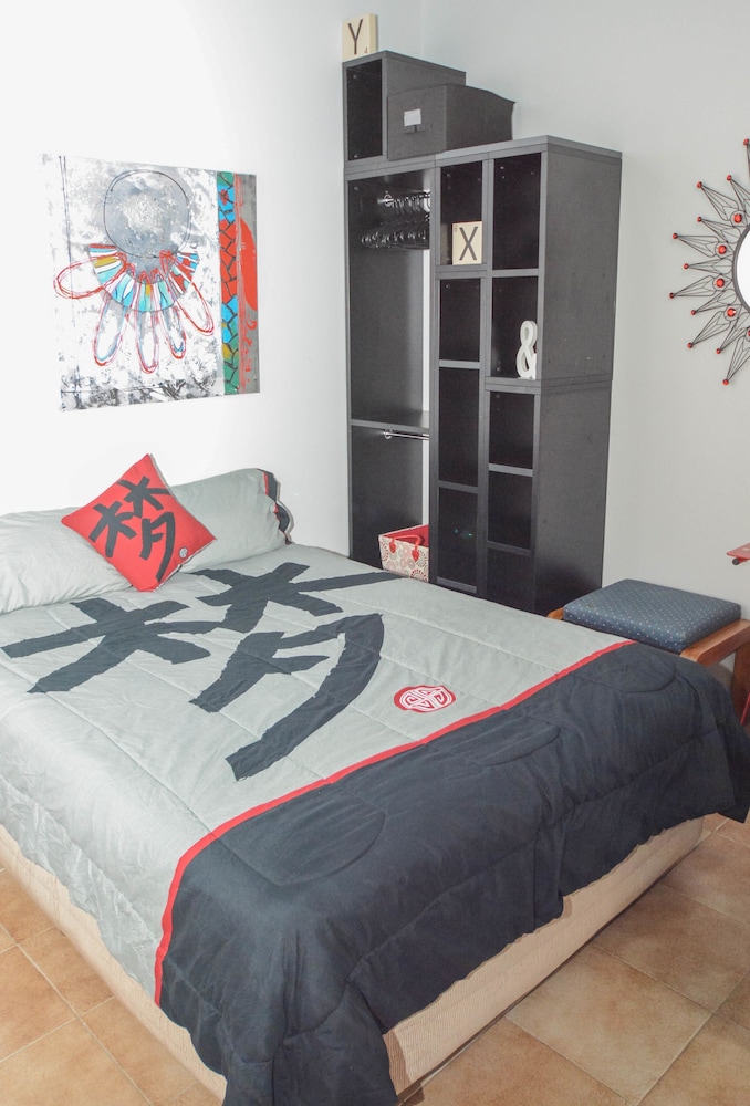 Basic Apartment, 1 Bedroom (Apartment 4) photo 2