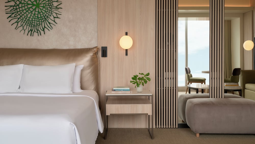 Suite, 1 King Bed, Sea View - Photo 4
