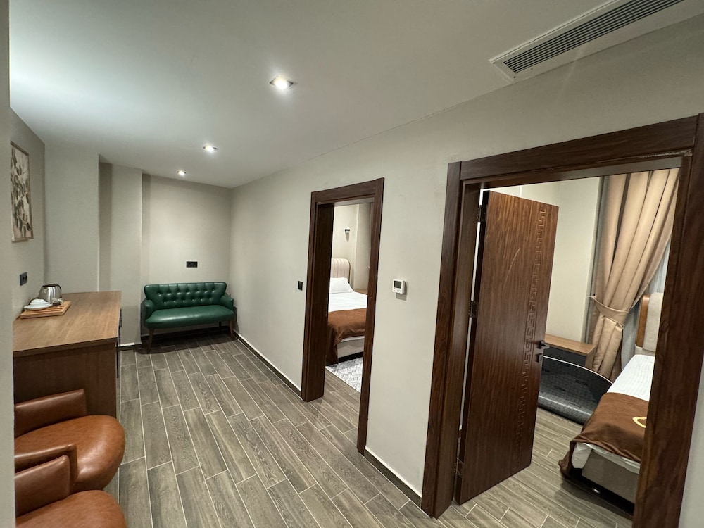 Luxury Studio Suite, City View