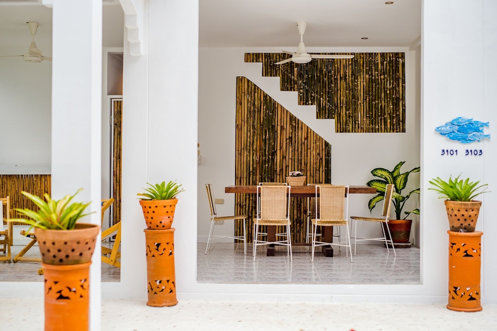 Bamboo Terrace Suite photo 3