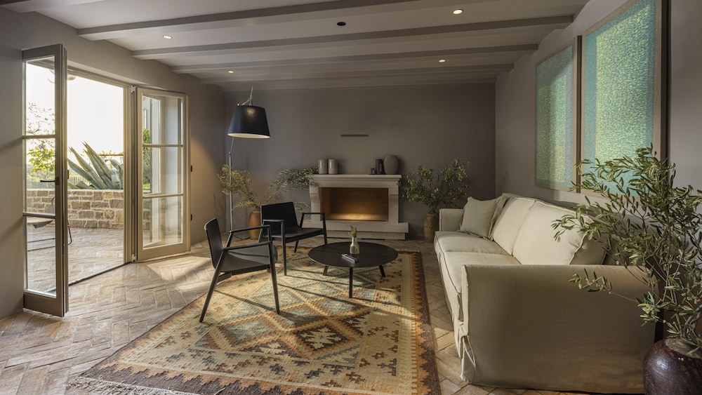 Exclusive Villa, Multiple Beds, Pool View - Photo 8