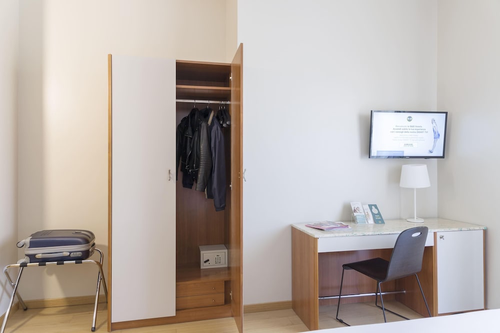 Triple Room, Multiple Beds, Non Smoking, Balcony - Photo 6