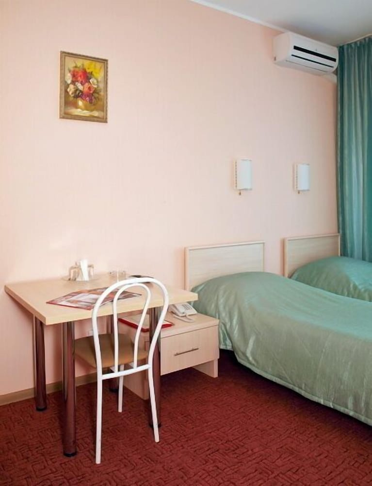 Standard Twin Room photo 3