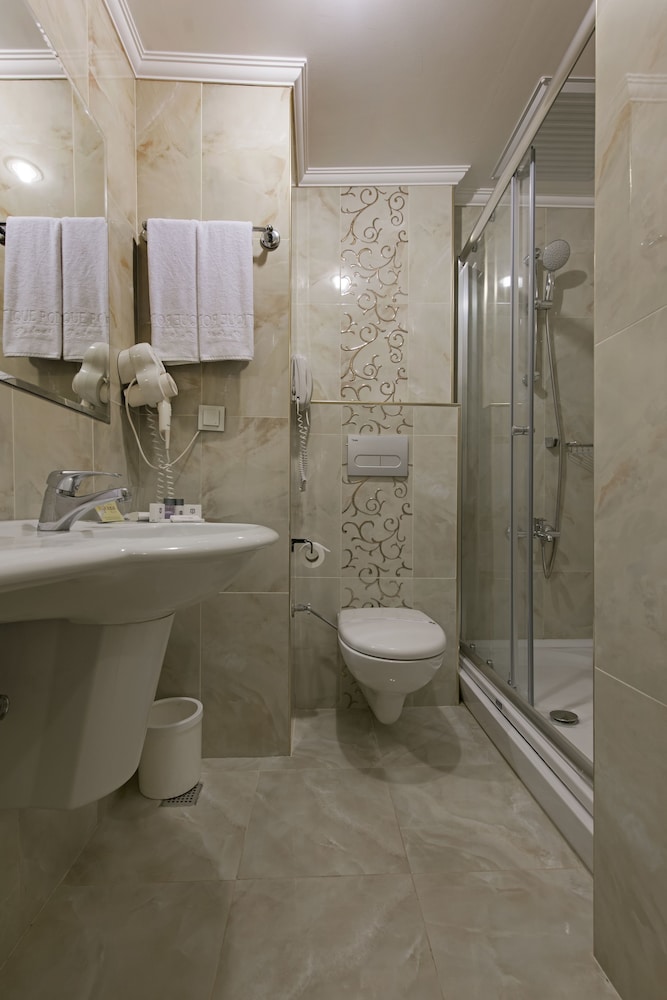 Standard Room photo 2