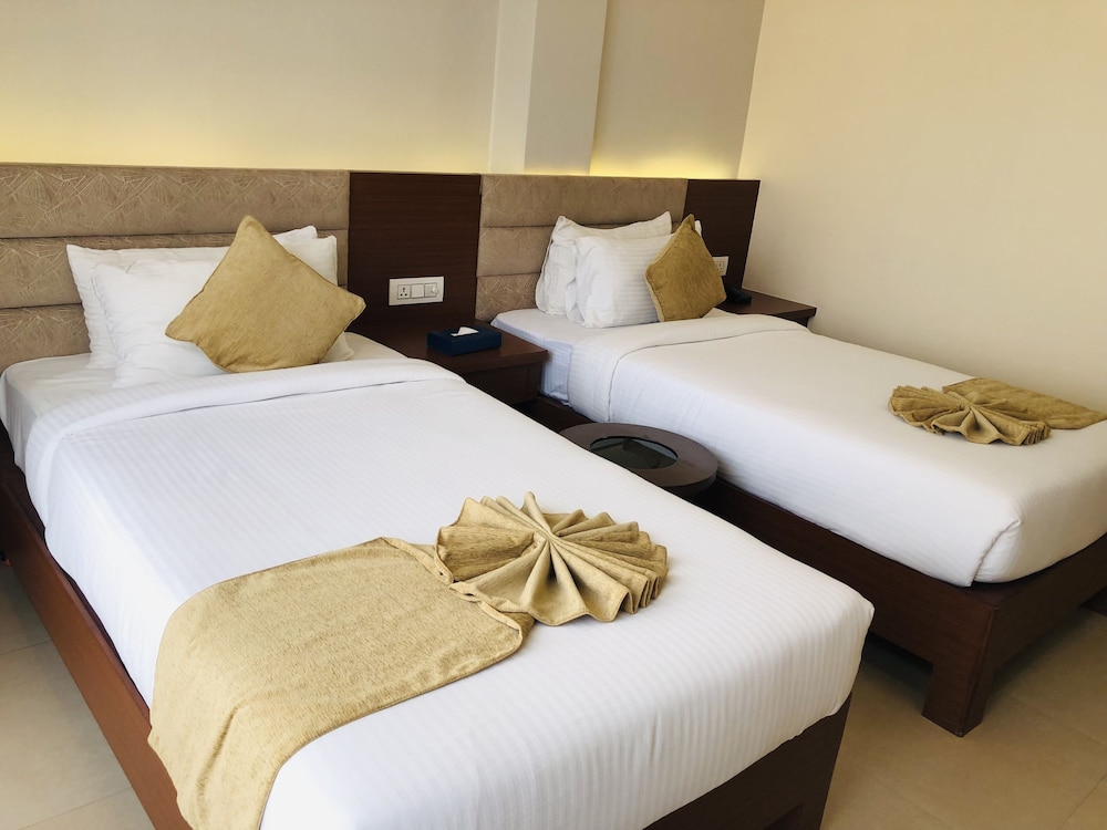 Premium Twin Room - Photo 1