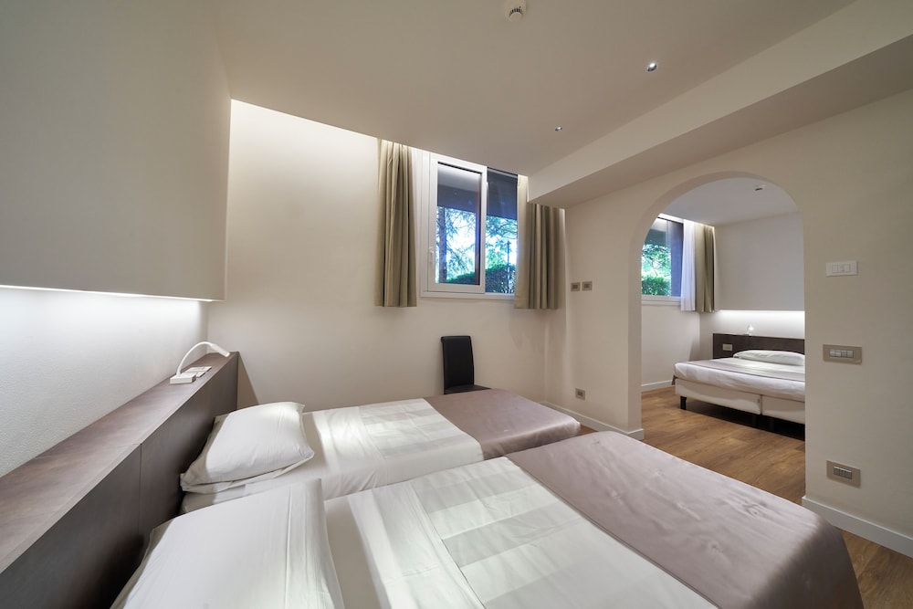 Premium Family Room photo 1
