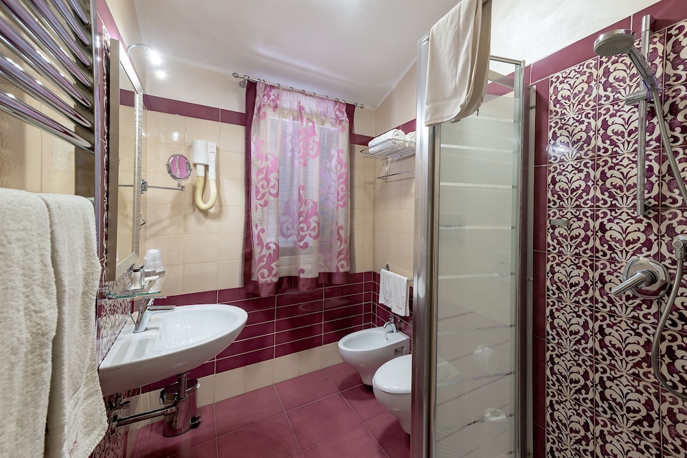 Junior Suite, Partial Sea View (303) - Photo 10