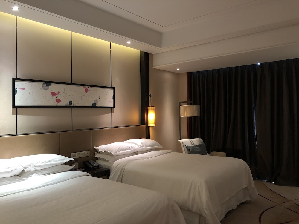 Premier Room, 2 Twin Beds photo 3