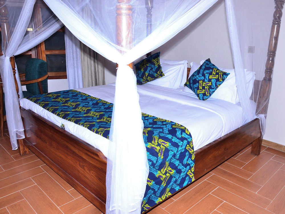 Deluxe Double Room, 1 King Bed, Balcony, Lake View photo 1