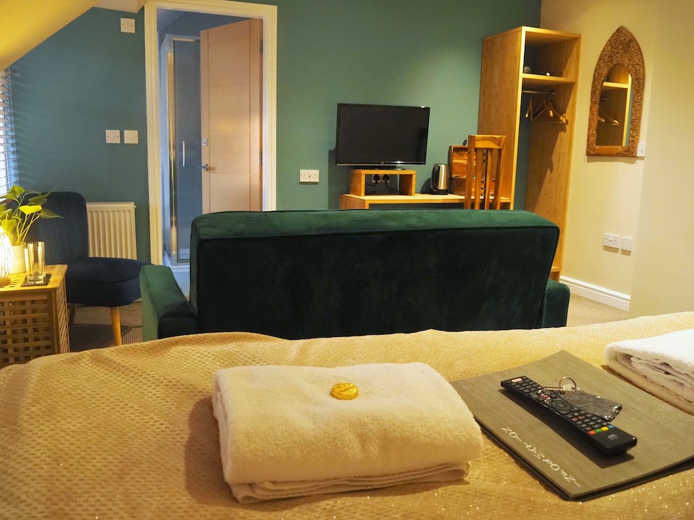 Double or Twin Room (Select Room) photo 2
