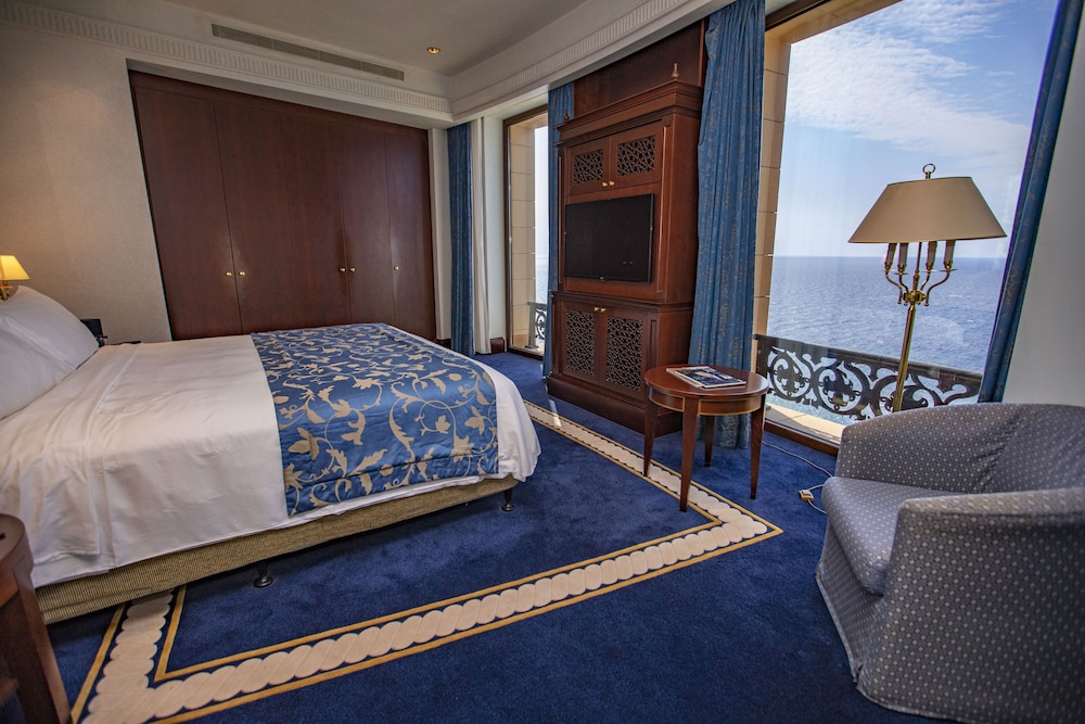 Suite - Photo 3