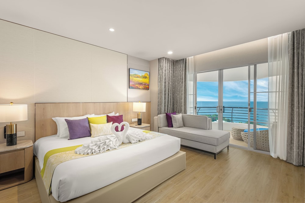 Two Bedroom Regency Suite - Modern Style