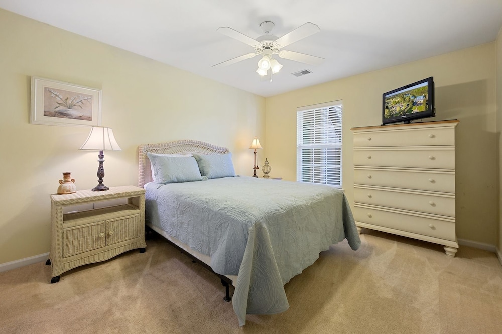 Condo, 3 Bedrooms