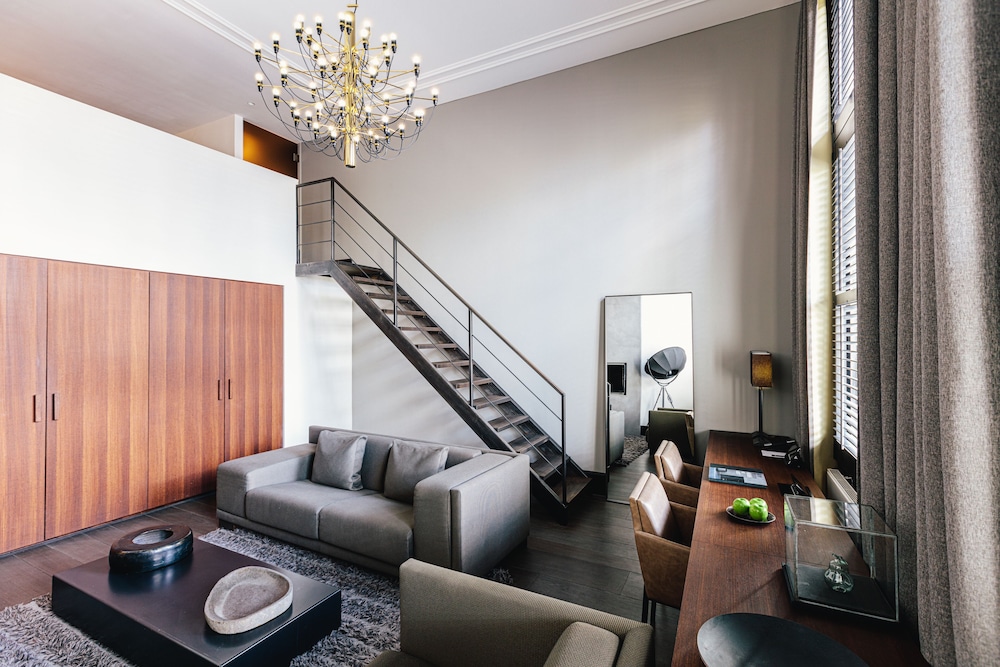 Luxury Suite, Canal View