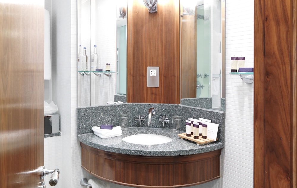 Standard Double Room (2 Pax) photo 3