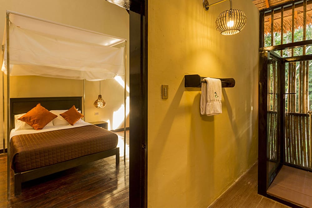 Classic Suite, 2 Queen Beds, Garden View photo 2