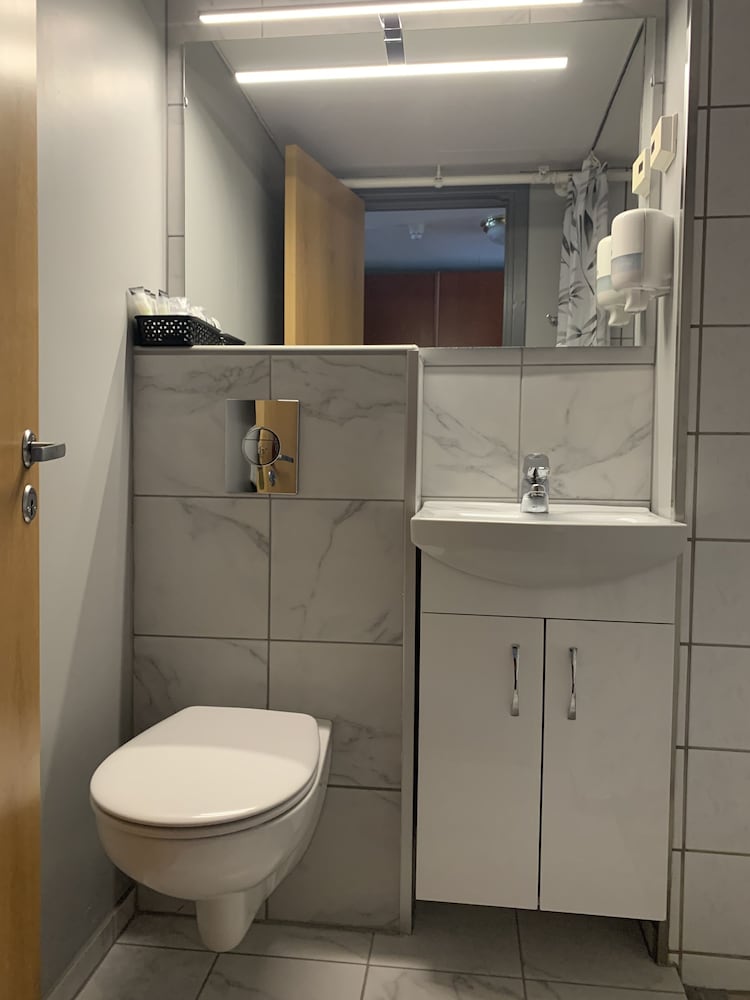 Double or Twin Room - Photo 2