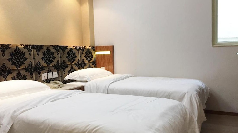 Standard Twin Room photo 3