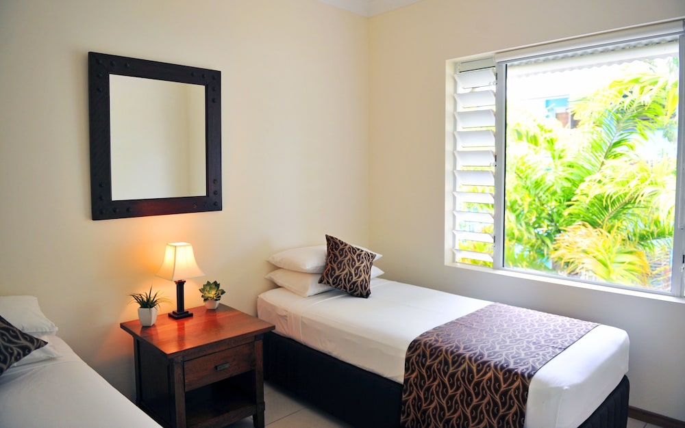 2 Bedroom Apartment Pool View - Photo 2