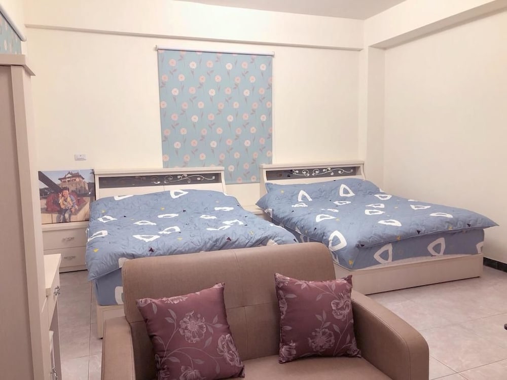Deluxe Quadruple Room, 2 Queen Beds photo 1