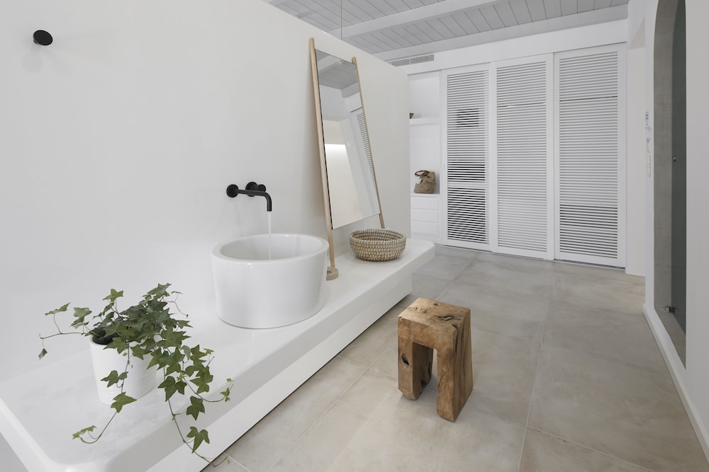 Exclusive Suite, Hot Tub (Indoor) - Photo 5