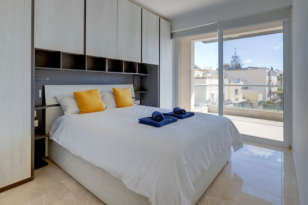 Apartment (1 Bedroom)