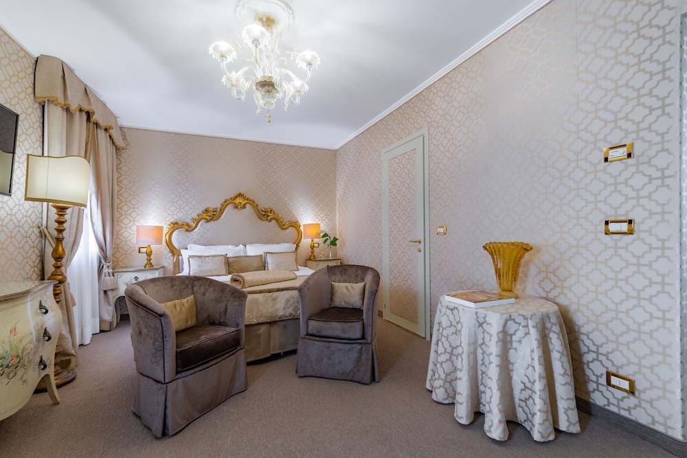 Junior Suite (Triple) thumbnail 6