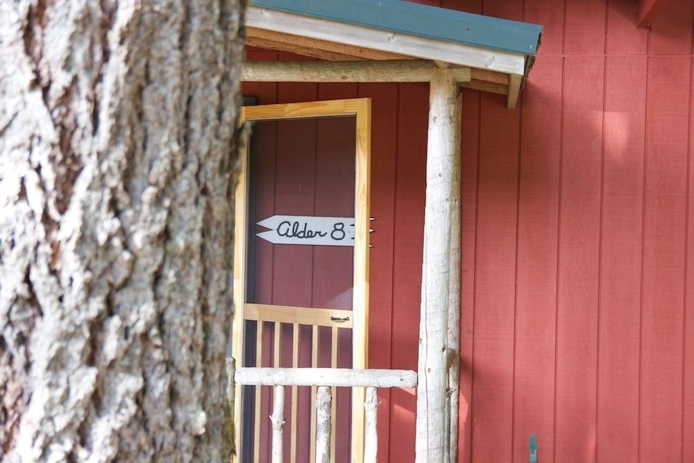Standard Cabin, Ensuite (#8 Alder) photo 1