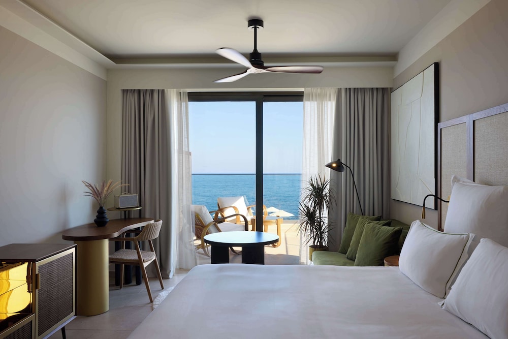 Junior Suite, 1 King Bed, Sea View