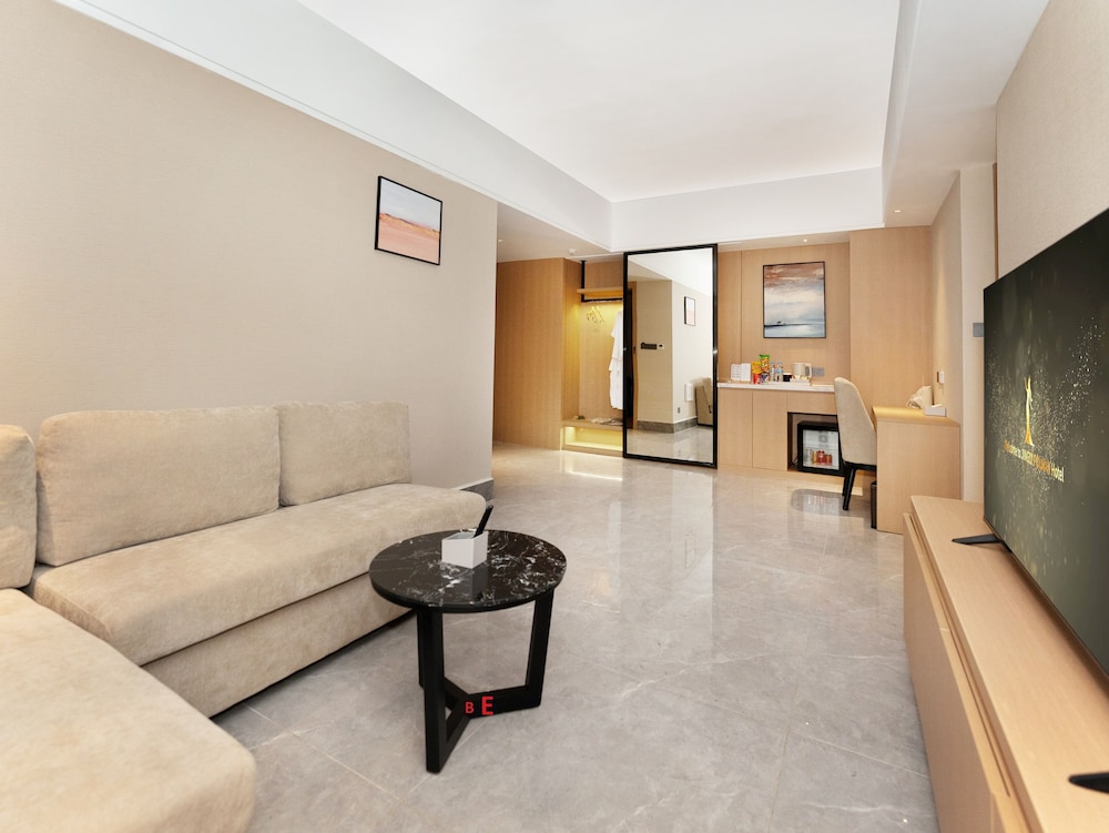 Deluxe Suite, 1 Bedroom - Photo 9