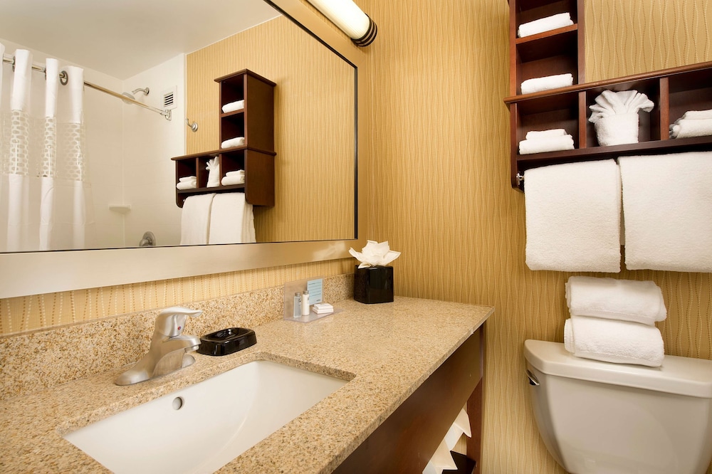 Room, 2 Queen Beds, Refrigerator - Photo 5