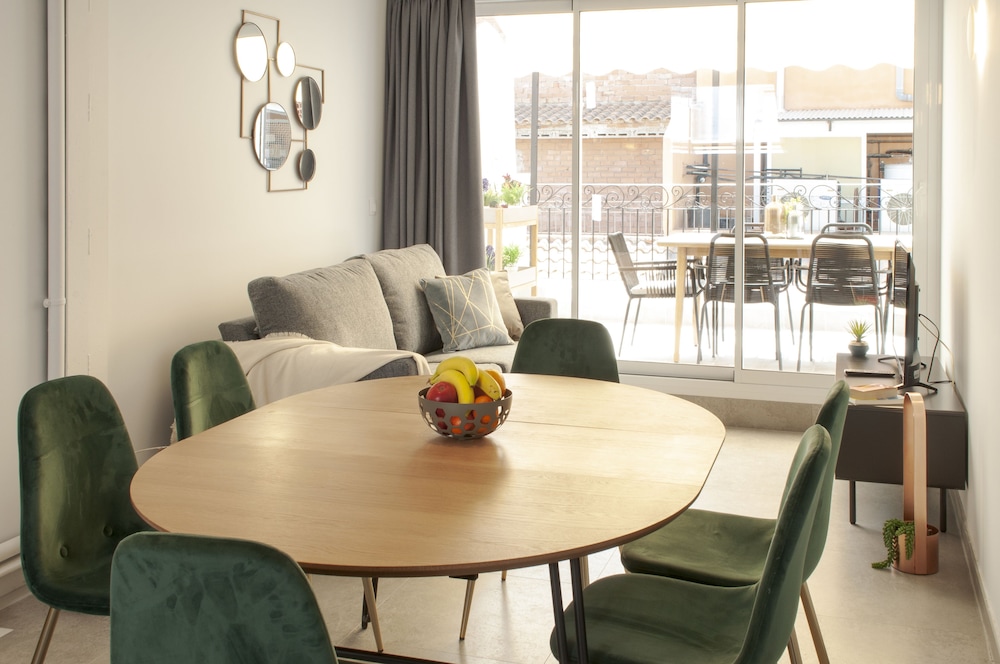 Penthouse, 2 Bedrooms, Balcony photo 2