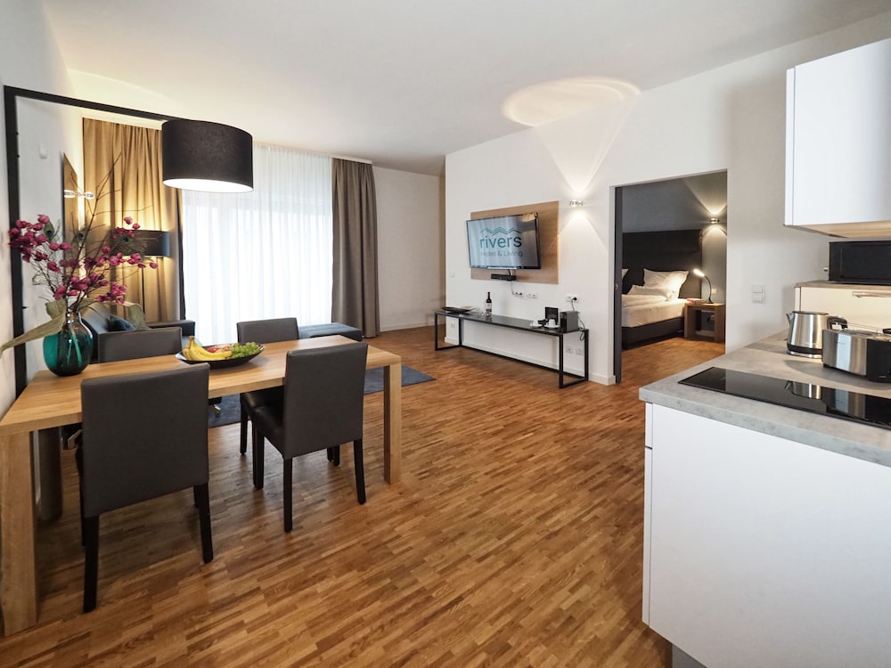 Business Suite photo 3
