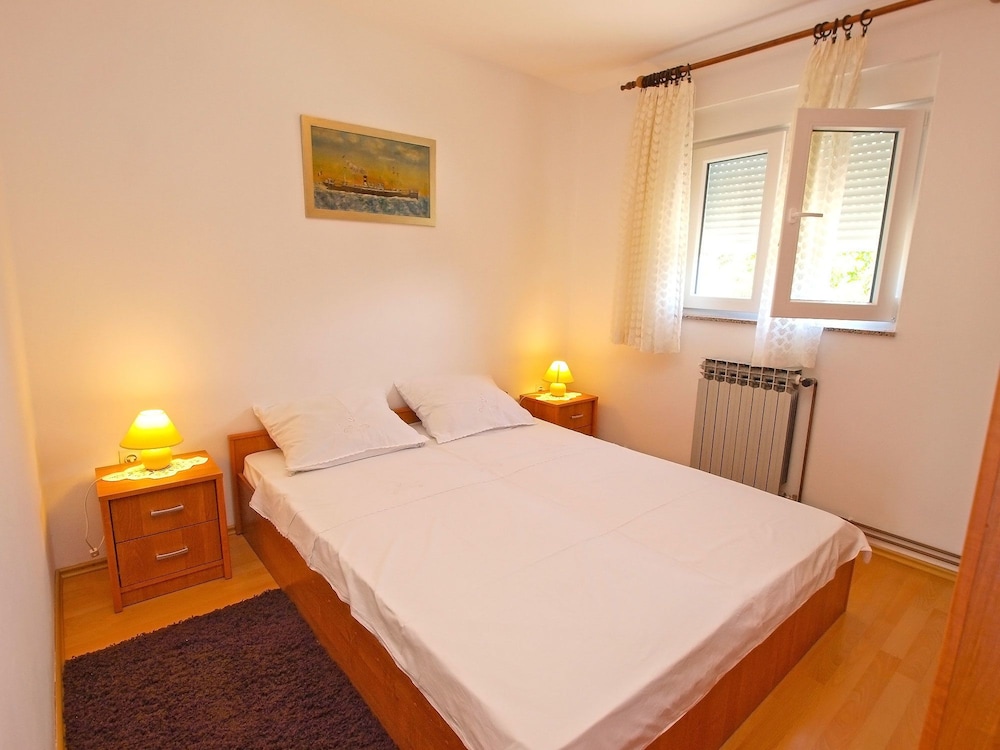 Apartment, 2 Bedrooms (947/2385)