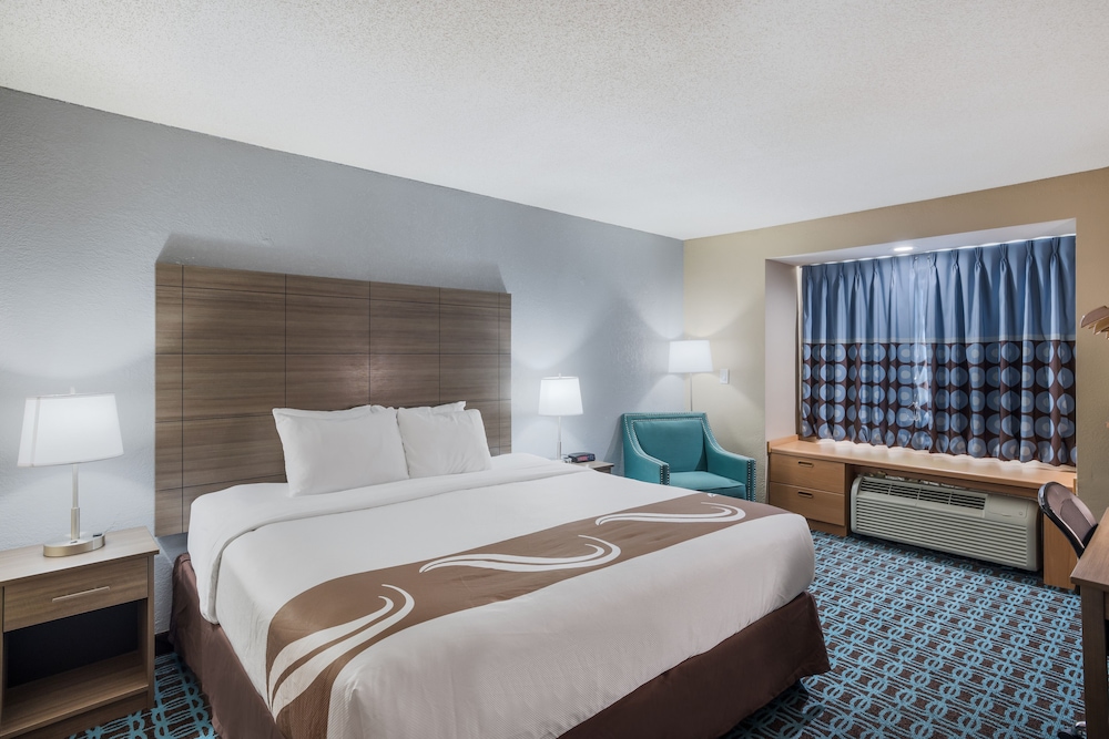 Room, 1 King Bed, Accessible - Photo 1