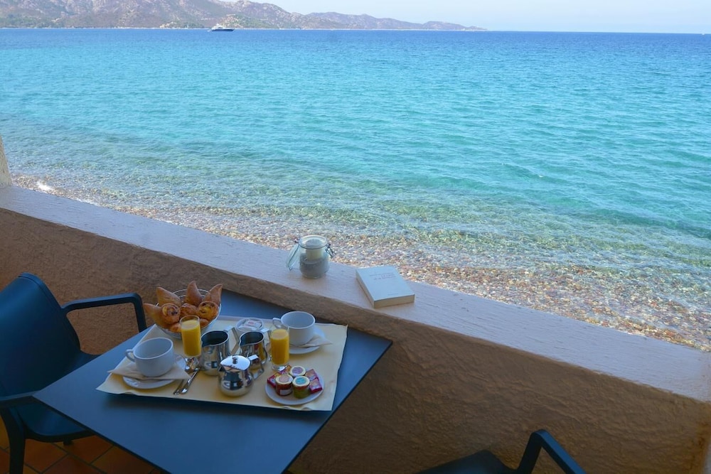 Superior Room, Balcony, Sea Facing photo 2
