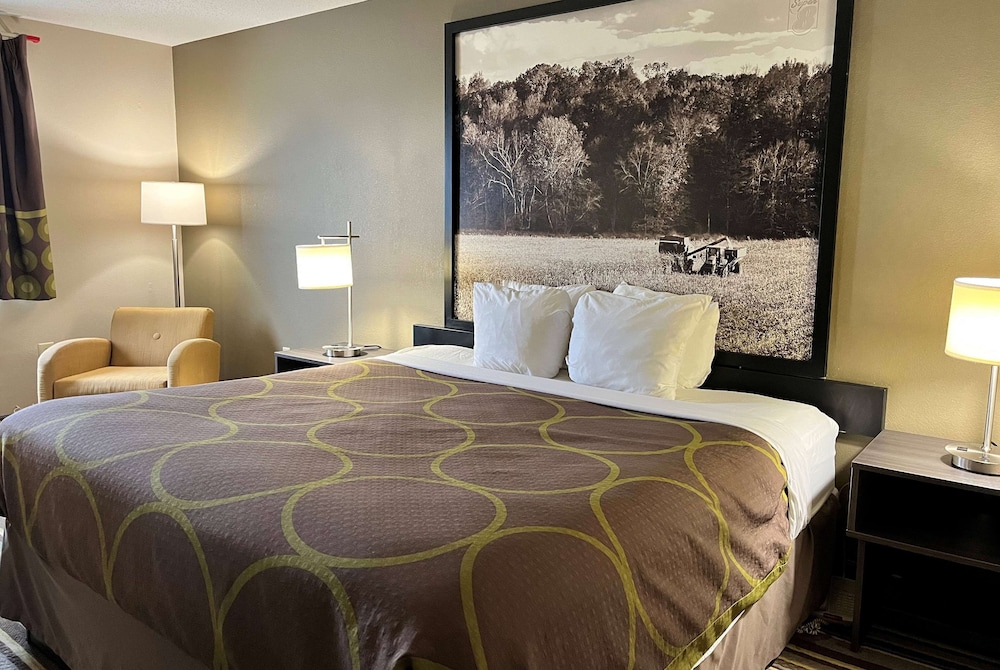 Standard Room, 1 King Bed - Photo 1