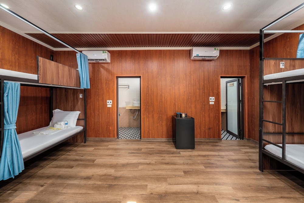 Deluxe Shared Dormitory, Women only photo 2