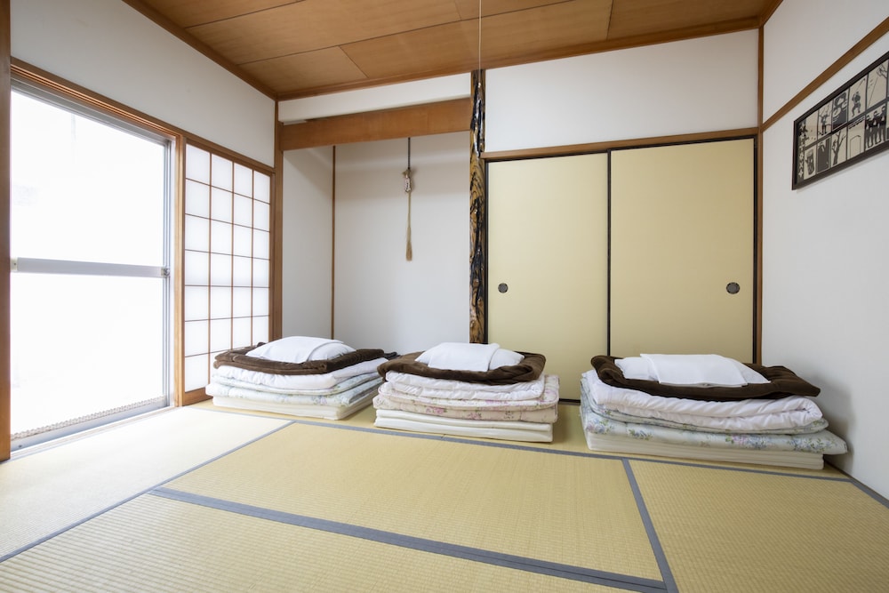 Japanese Style Room 1F for 3 People, Shared Bathroom photo 1