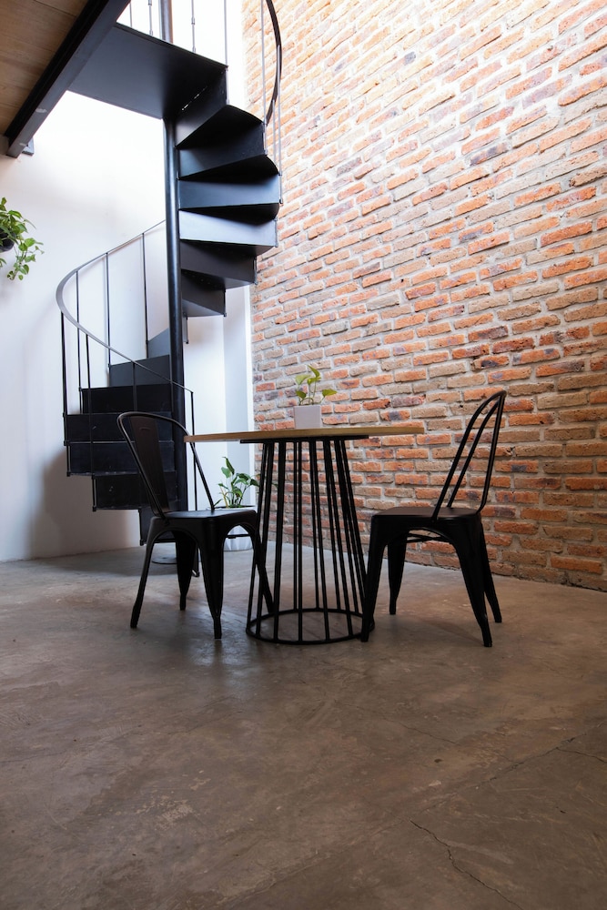 Design Loft, Balcony